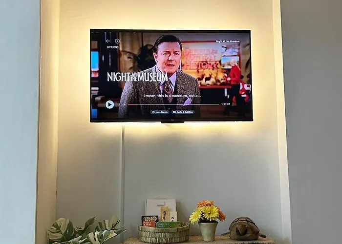 Cozy Staycation Near Moa With Pool Access Netflix Wifi Good For 4 * Manila